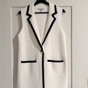 Love Token Ivory Sleeveless Blazer with Black Accents
